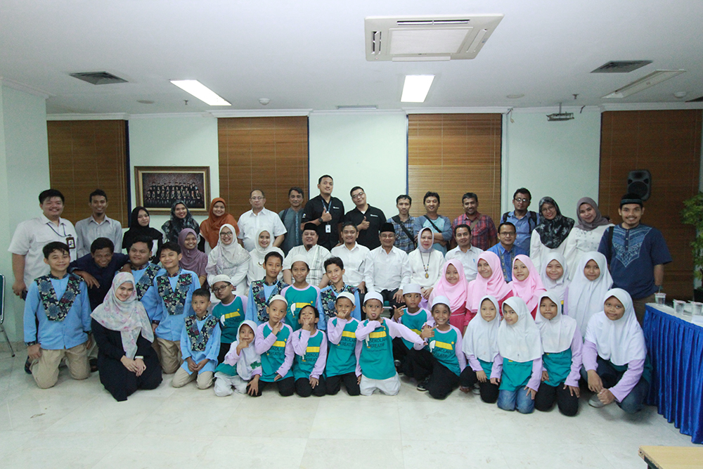 Rayakan Keberkahan Bulan Ramdhan Bersama Anak Yatim di Universitas Al Azhar Indonesia