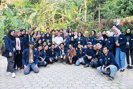 Bersama Mewujudkan “Wajah Baru Untuk Desaku”  di Fisip Berbakti 2019