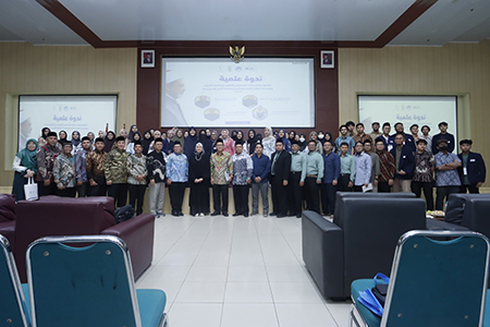 Tamu dari Universitas Al-Azhar Kairo, Prof. Dr. Nahlah Al-Shaidi, Sampaikan Pentingnya Peranan Lembaga Pendidikan dan Perempuan dalam Menyebarluaskan Islam yang Toleran dan Moderat di Auditorium Universitas Al-Azhar Indonesia 