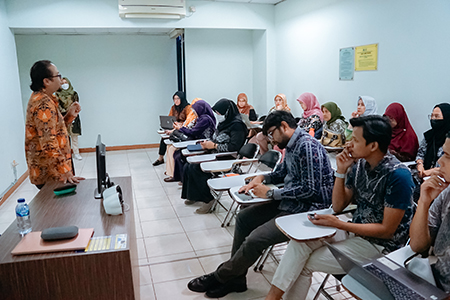 LPIPM UAI Selenggarakan Monev Internal untuk Evaluasi Kemajuan Riset dan Pengabdian Masyarakat Tahun 2024