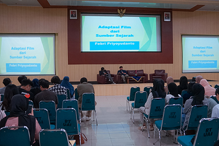 Prodi Bahasa dan Kebudayaan Inggris UAI Hadirkan Studium Generale untuk Menggali Wawasan Mahasiswa tentang Adaptasi Sejarah dalam Film 