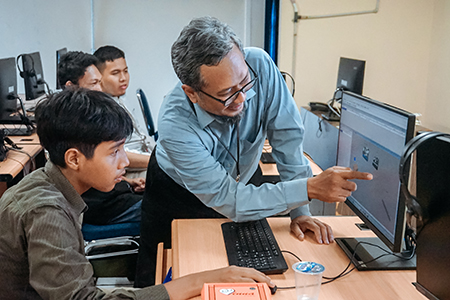 Prodi Teknik Industri UAI Ajak Siswa SMA Telusuri Dunia Sistem Melalui Software Promodel