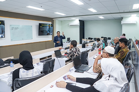 Belajar Mengelola Keuangan, UAI bersama IPB Consulting Gelar Pelatihan “Finance for Non Finance”