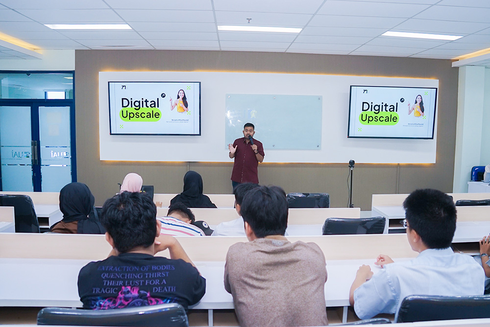 Kuliah Umum Digi Ready: Tips Menghadapi Dunia Kerja Hybrid