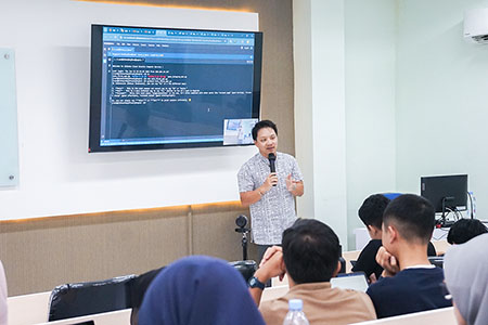 Kuliah Umum Informatika UAI Bersama Alibaba Cloud Bahas Inovasi AI dalam Pendidikan